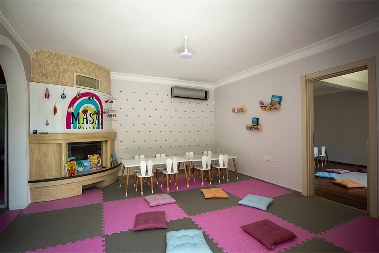  Apartman Dairelerine Sıkışmadan, Doğa ile İç İçe / Masal Oyun Evi 