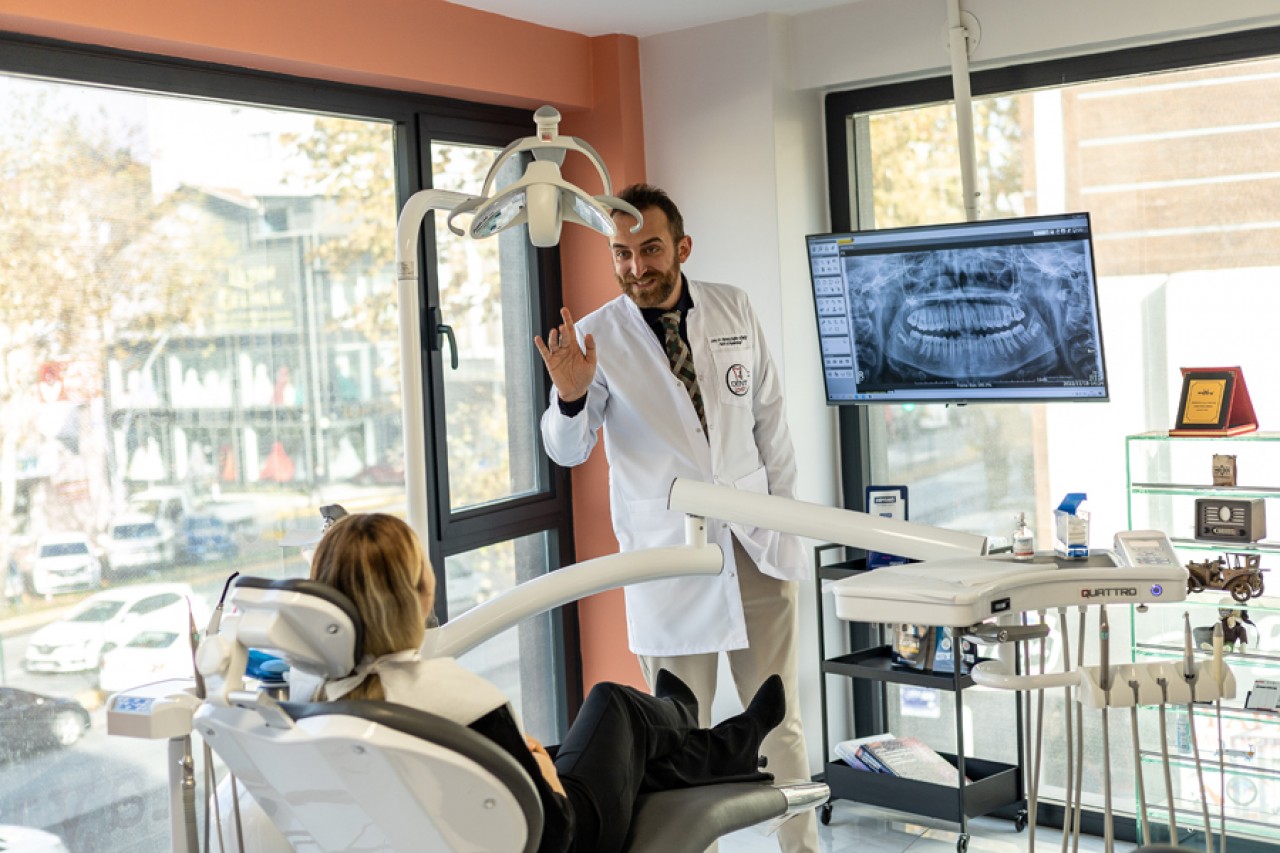  “Kendi adıma nasıl bir klinikte tedavi görmek isterdim?” / DENTİZMİT 
