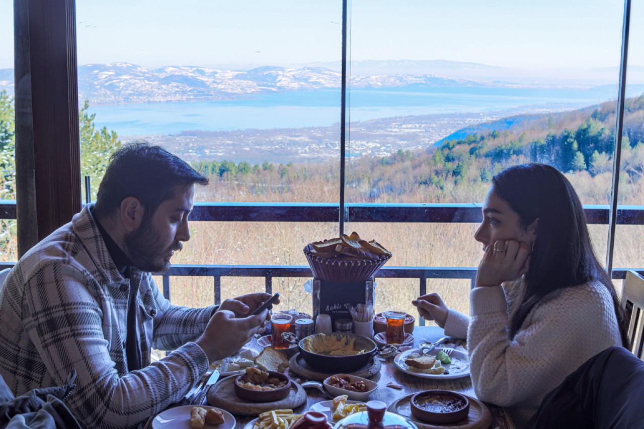 Yazın Ayrı, Kışın Ayrı Güzel  Saklı Vadi – Masallar Ülkesi 