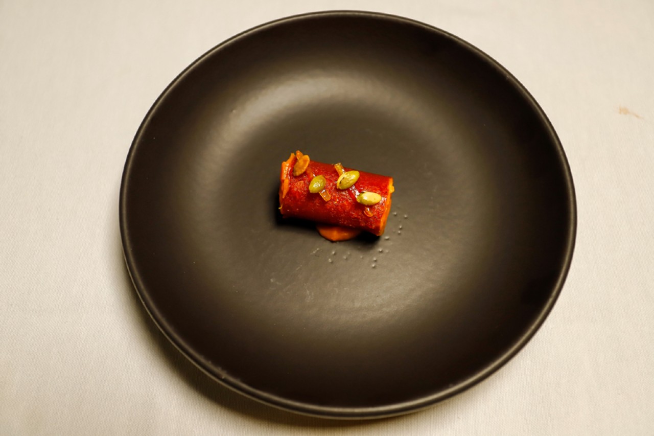  Beta Home / Şef Doğan Anapa Göl Kenarında Sanatsal Bir Gastronomik Deneneyim 
