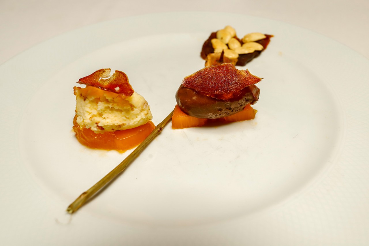  Beta Home / Şef Doğan Anapa Göl Kenarında Sanatsal Bir Gastronomik Deneneyim 