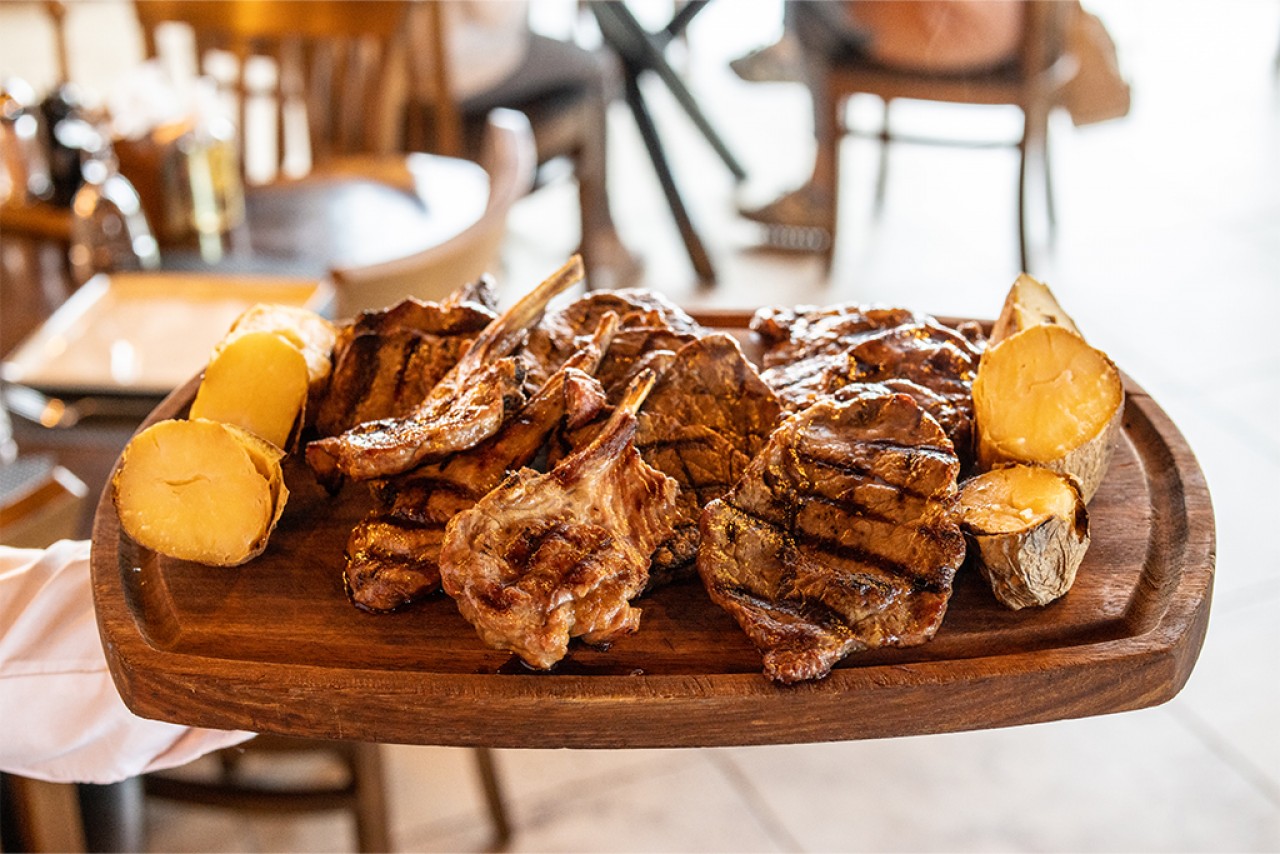  KASAPHAN STEAKHOUSE "İyi Etin Adresi" 