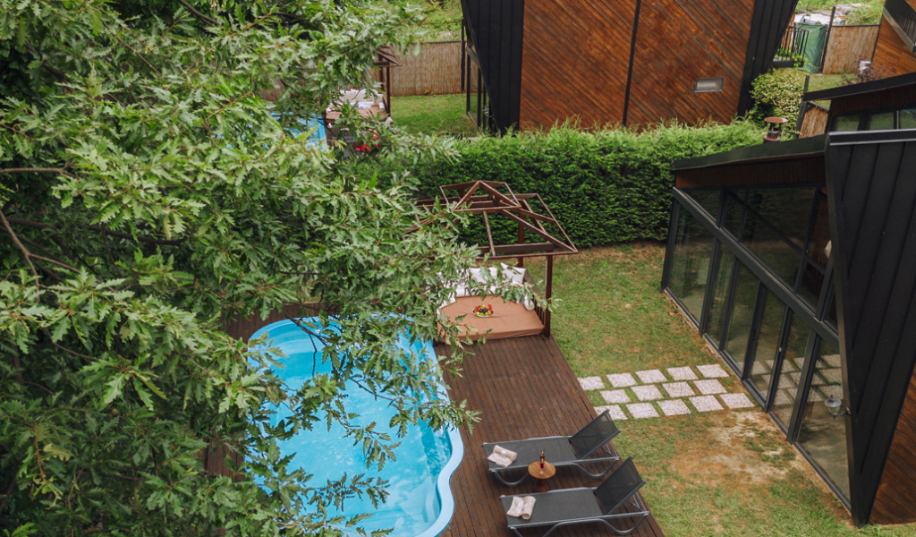 BACKYARD - Sapanca    "Huzur ve daha fazlasını vaat ediyor.”