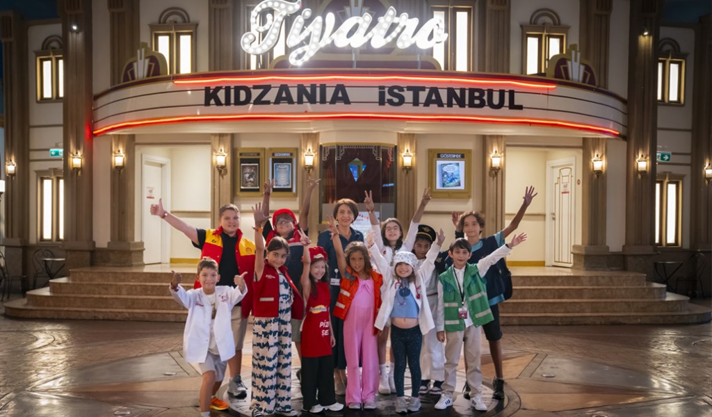Çocuklar, KidZania’da eğlenirken öğreniyor