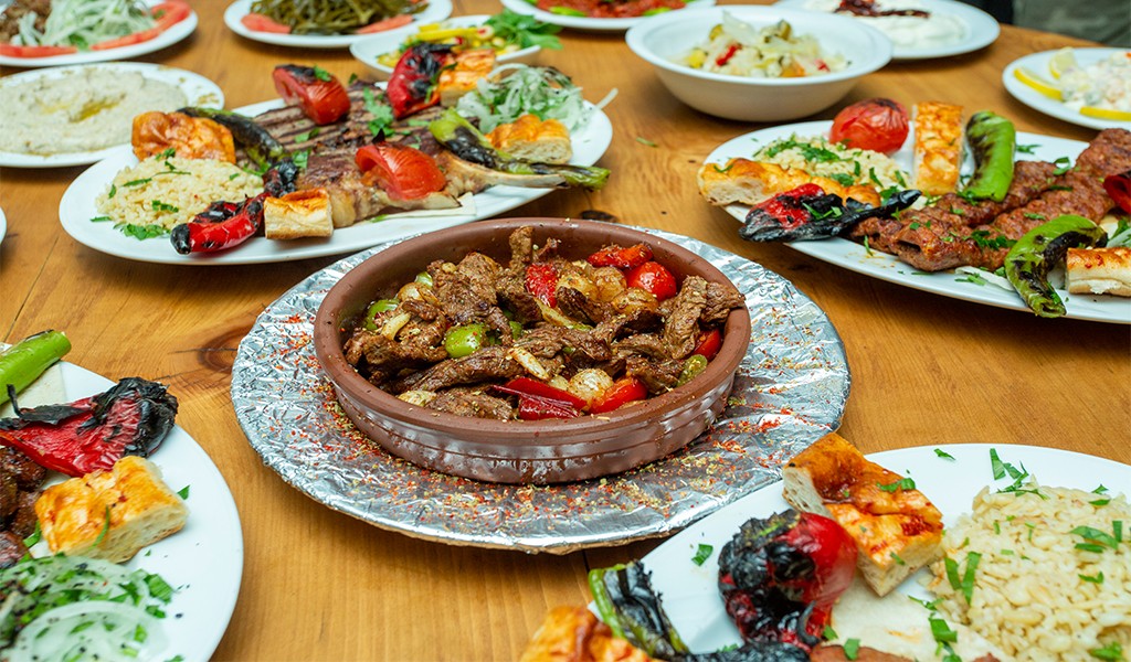 Ehlikeyf Ocakbaşı: Mezesi Muhabbeti