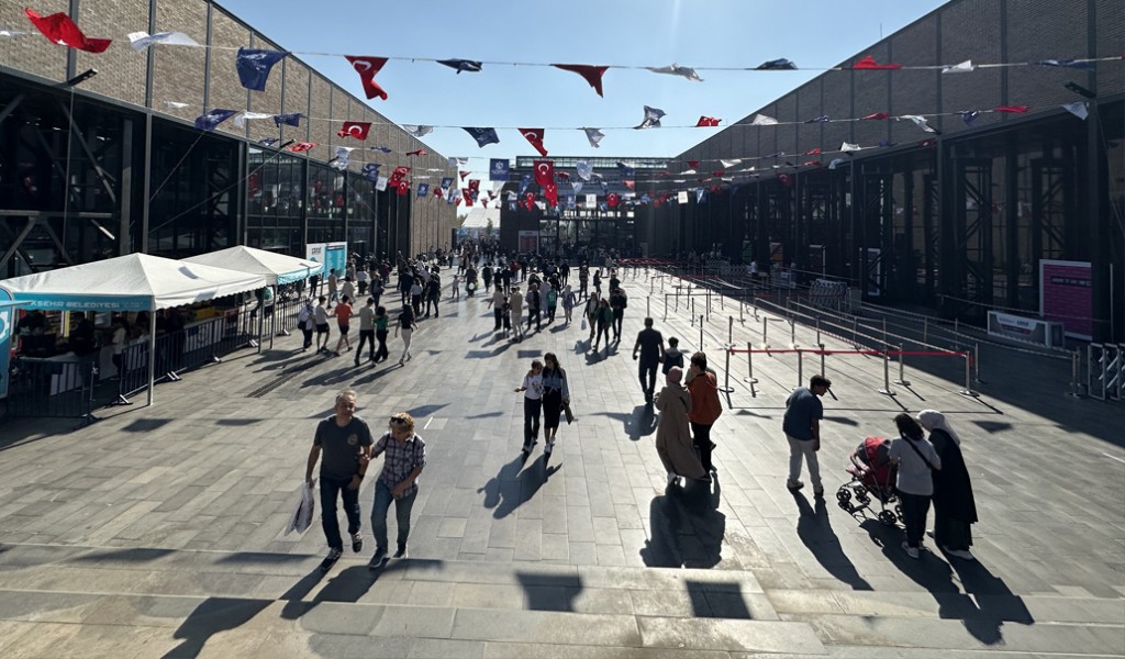 En iyi kitapları ben aldım, yazarlara yakından baktım;  13. Kocaeli Kitap Fuarı