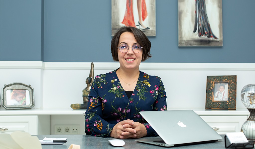 Estetik Uygulamalarıyla Bilim ve Sanatı Buluşturuyor: Op.Dr.Nurgül Altuntaş
