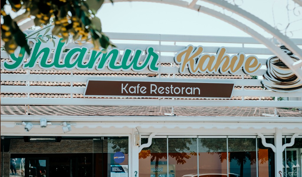 IHLAMUR KAHVE Sahil’de Rengarenk Bir Kahvaltı Mekânı...