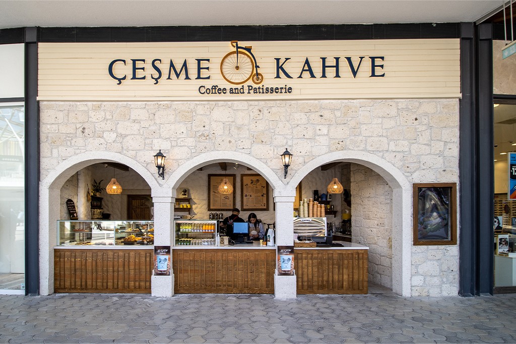 Lezzetli - Taze -  Rahatlatıcı / Çeşme Kahve Açıldı..