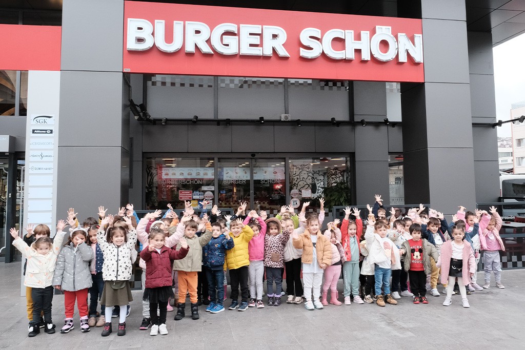 Limon Evi Minik Gurmeleri Burger Schön’de