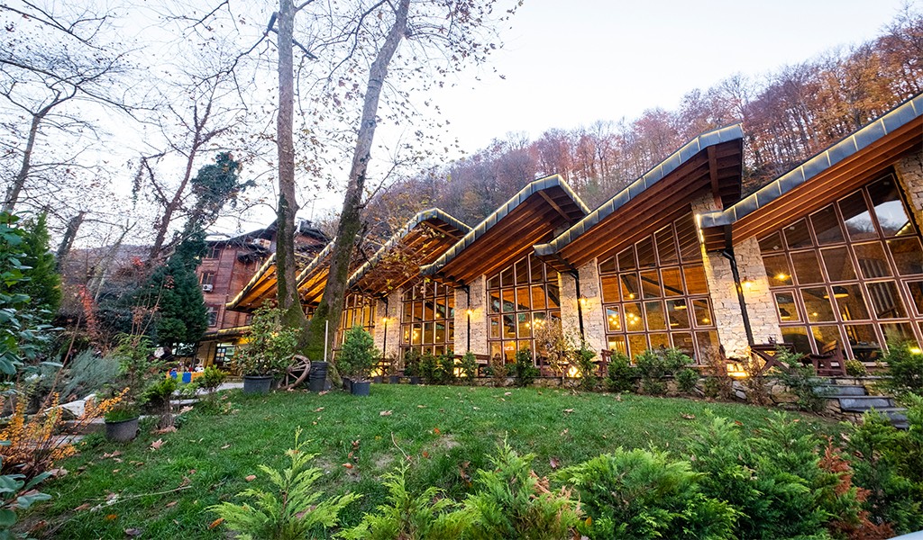 Maşukiye'nin Göz Bebeği: Yazıcılar Otel ve  Restaurant