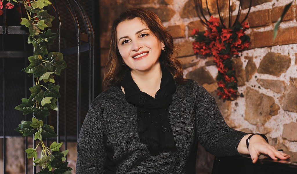 Müziğin Kollarında Bir Yaşam... Gülşen Erdal