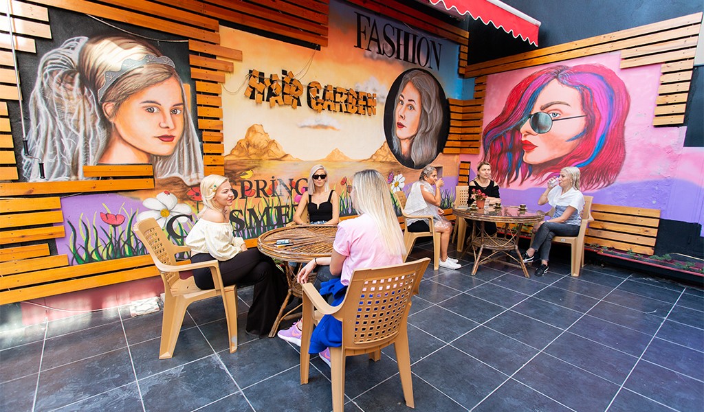 Sarı Saçın İhtişamlı Sanatçıları:  Hair Garden
