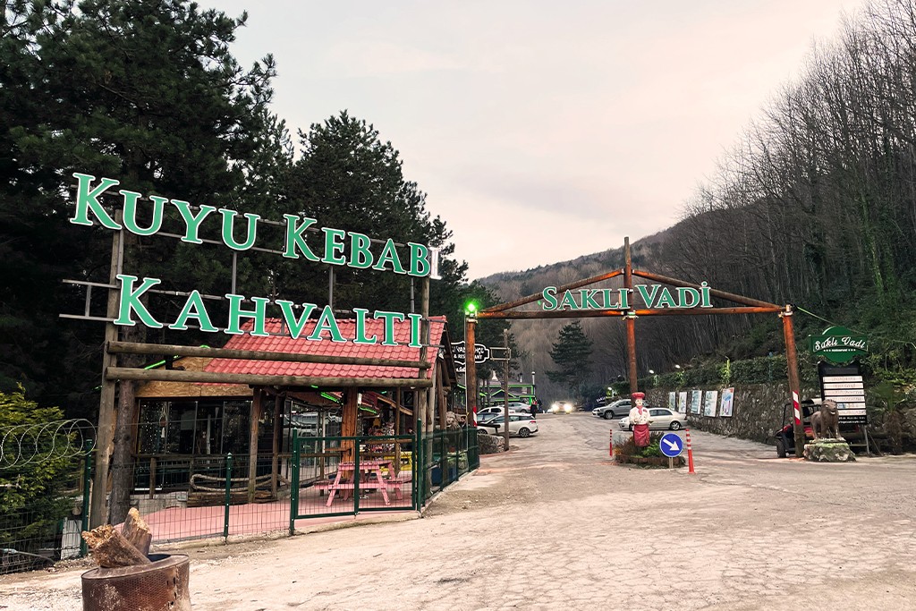 Sihirli Ormanda Muhteşem Lezzetler: SAKLI VADİ – KARTEPE