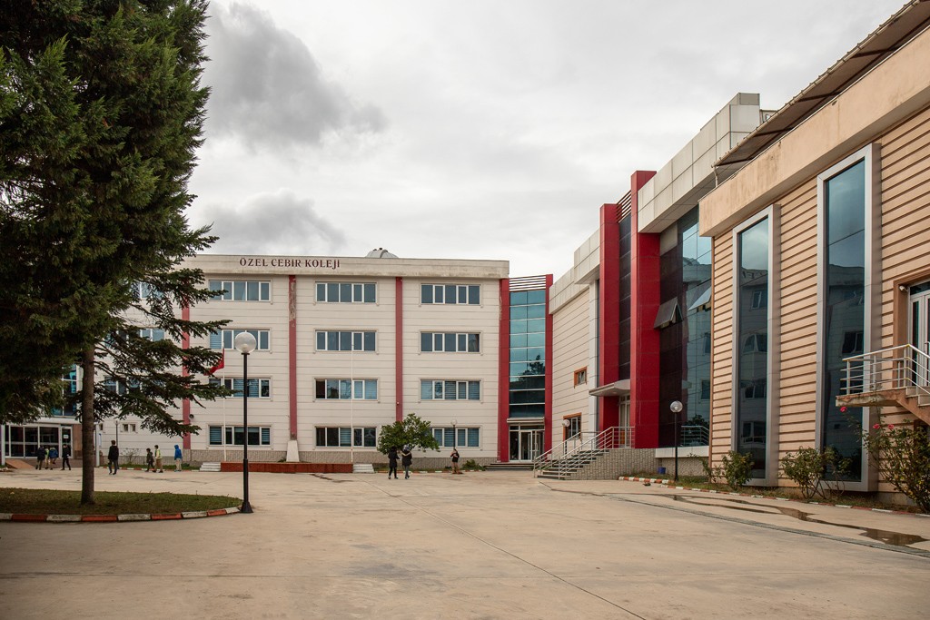 Tabiatın İçinde Güvenli Ve Huzurlu Ol: Cebir Okulları